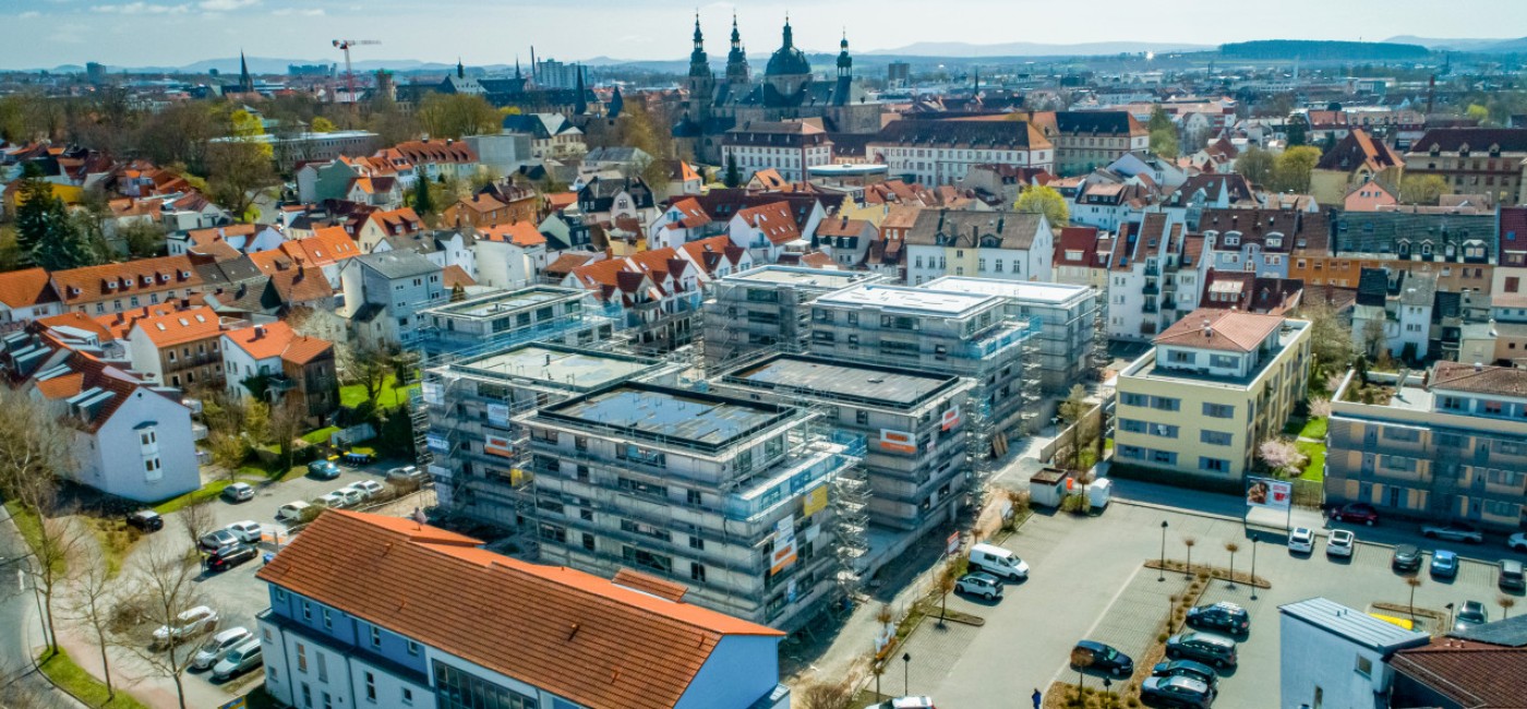 In der Langenbrückenstraße befindet sich der mehrteilige Gebäudekomplex. Noch herrscht hier Baustelle